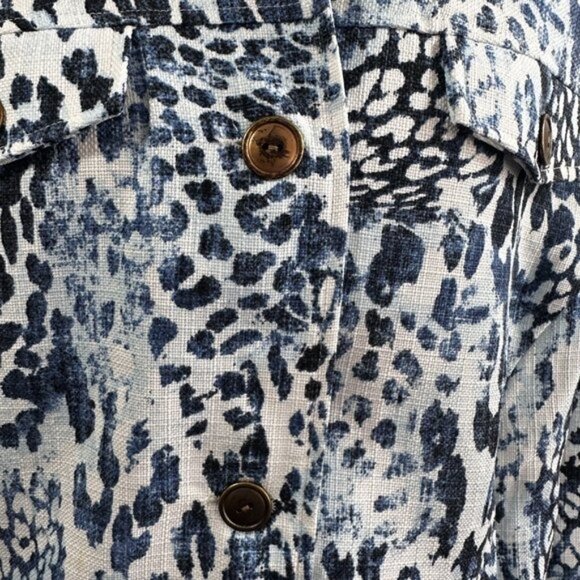 Sag Harbor Artsy Blue & White Animal Print Jacket Button Up Front pockets - Picture 4 of 10